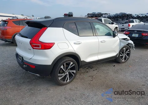 2020 Volvo Xc40 T4 R-Design из США, поврежденный, VIN YV4AC2HM4L2241046